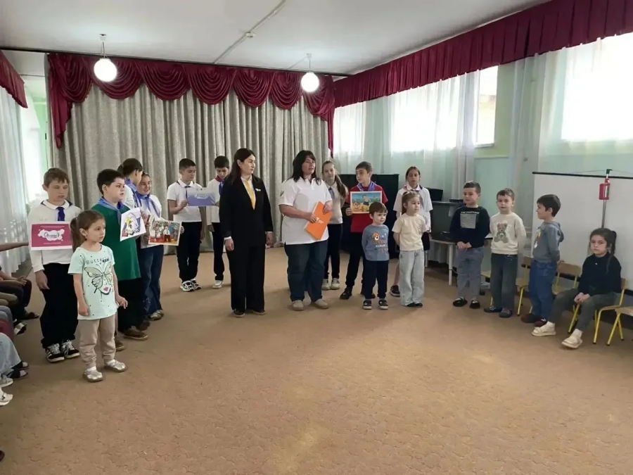 Школьники и малыши отметили День славянской письменности